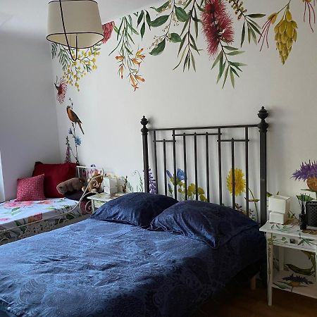Chambre Privee Dans Un Mas Au Centre Du Village Maubec  Luaran gambar